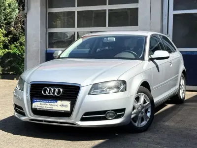 Gebraucht Audi A3 Attraction 125 PS (91 kW) 2011 Silber Kleinwagen