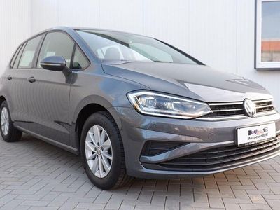 Grau Gebraucht 2019 VW Golf Sportsvan Van / Kleinbus | 15.490 € (Etwas zu teuer)