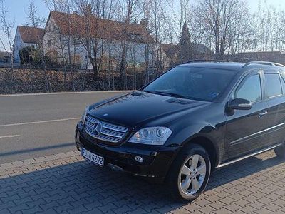 Usata Mercedes ML320 224 CV (164 kW) 2008 Nero SUV