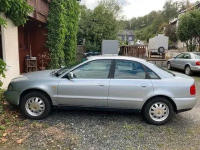 Gebraucht Audi A4 101 PS (74 kW) 1997 Silber Limousine