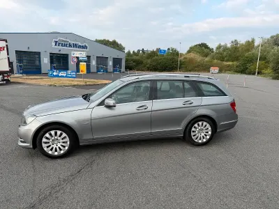Gebraucht Mercedes C200 184 PS (135 kW) 2011 Grau Kombi