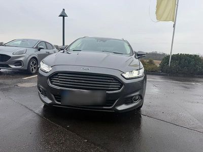 Gebraucht Ford Mondeo Titanium 150 PS (110 kW) 2016 Grau Kombi
