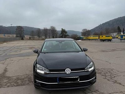 Gebraucht VW Golf VII IQ Drive 116 PS (85 kW) 2019 Schwarz Limousine