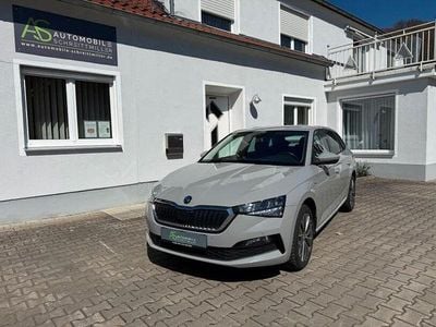 Usado Skoda Scala Clever 95 CV (69 kW) 2021 Gris Utilitario