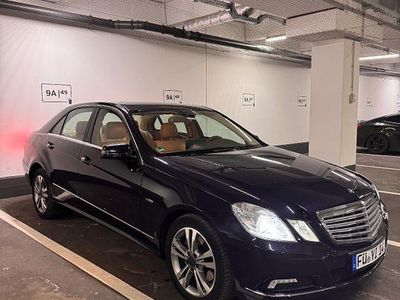 Używany Mercedes E350 Elegance 231 KM (169 kW) 2009 Niebieski Sedan/Limuzyna