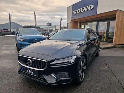 Gebraucht Volvo V60 Plus 253 PS (186 kW) 2025 Schwarz Kombi