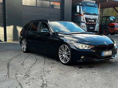 Schwarz Gebraucht 2012 BMW 320 M Performance Kombi | 10.500 € (Fairer Preis)