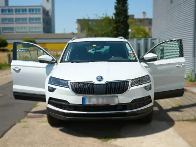 Gebraucht Skoda Karoq 150 PS (110 kW) 2020 Weiß SUV