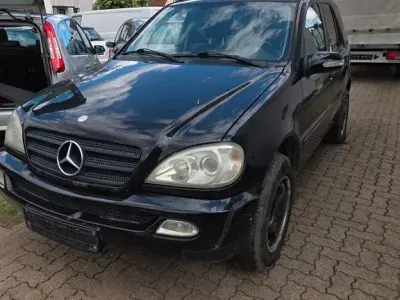Gebraucht Mercedes ML270 Edition 163 PS (119 kW) 2005 Schwarz SUV