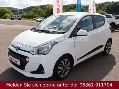 Gebraucht Hyundai i10 67 PS (49 kW) 2017 Weiß Kleinwagen