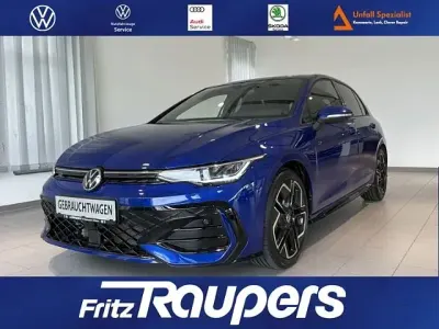 Gebraucht VW Golf VIII R-line 150 PS (110 kW) 2024 Lapiz blue metallic Limousine