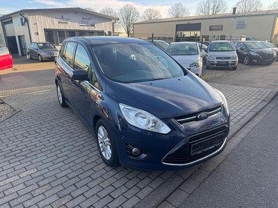 Second-hand Ford Grand C-Max Titanium 116 CP (85 kW) 2015 Albastru Monovolum