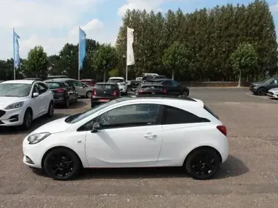 Gebraucht Opel Corsa Color Edition 90 PS (66 kW) 2017 Weiß Kleinwagen