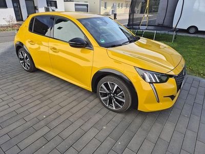 Second-hand Peugeot 208 Allure GT-Line 101 CP (74 kW) 2020 Galben Hatchback