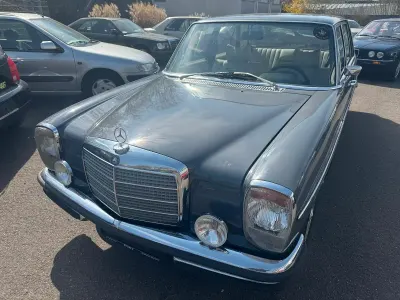 Gebraucht Mercedes W114 185 PS (136 kW) 1973 Grau Limousine