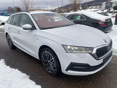 Gebraucht Skoda Octavia Clever 150 PS (110 kW) 2022 Weiß Kombi