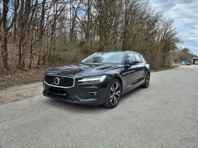 Gebraucht Volvo V60 R-Design 190 PS (139 kW) 2020 Schwarz Kombi