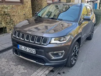Gebraucht Jeep Compass Limited 170 PS (125 kW) 2019 Schwarz SUV