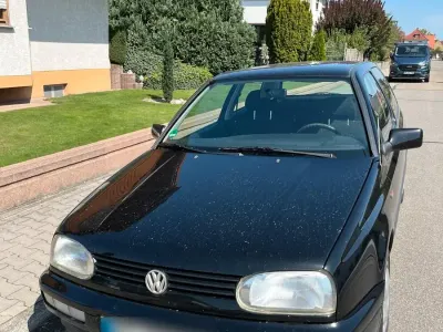 Gebraucht VW Golf III 75 PS (55 kW) 1997 Schwarz Kombi
