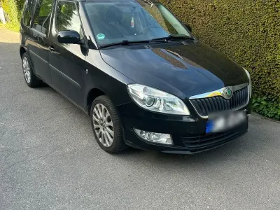 Gebraucht Skoda Roomster 105 PS (77 kW) 2012 Schwarz Van / Kleinbus