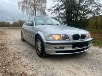 BMW 323