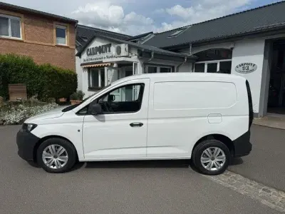 Gebraucht VW Caddy 102 PS (75 kW) 2022 Weiß Van / Kleinbus