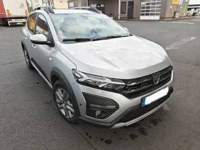 Gebraucht Dacia Sandero Comfort 101 PS (74 kW) 2021 Silber Limousine