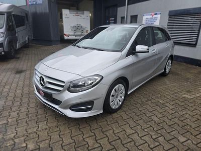 Usata Mercedes B180 122 CV (89 kW) 2015 Argento Monovolume