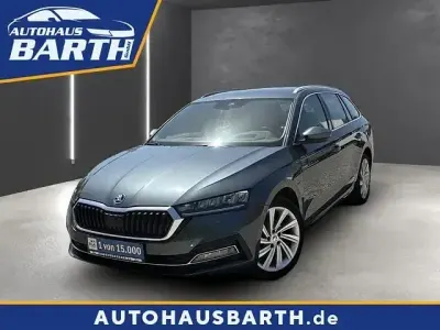 Gebraucht Skoda Octavia Style 204 PS (150 kW) 2021 Quarzgrau metallic (metallic) Kombi