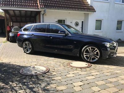 Gebraucht BMW 320 Sport Line 190 PS (139 kW) 2017 Blau Kombi