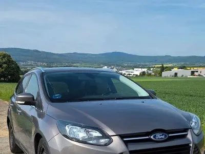 Usado Ford Focus Titanium 125 CV (91 kW) 2012 Gris Familiar