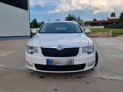 Gebraucht Skoda Superb 140 PS (102 kW) 2013 Weiß Kombi
