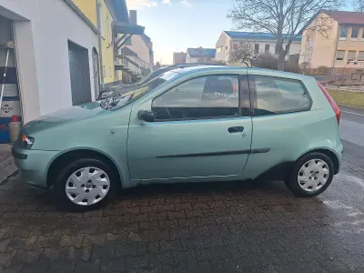 Gebraucht Fiat Punto 60 PS (44 kW) 2002 Grün Kleinwagen