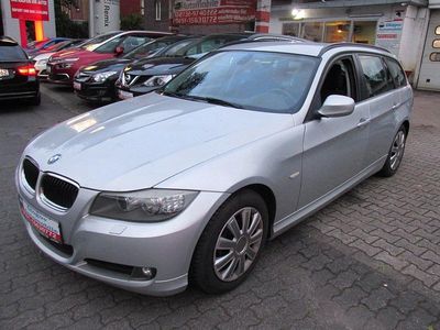 Gebraucht BMW 318 Comfort Edition 143 PS (105 kW) 2012 Lich silber Kombi