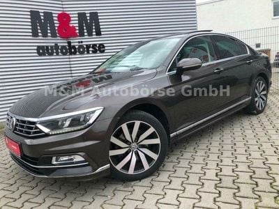 Braun Gebraucht 2016 VW Passat R-line Limousine | 20.900 €