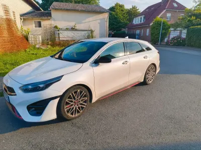 Gebraucht Kia ProCeed GT GT 204 PS (150 kW) 2023 Weiß Kleinwagen