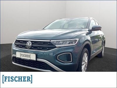 Second-hand VW T-Roc Life 116 CP (85 kW) 2024 Albastru SUV