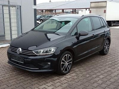 Schwarz Gebraucht 2016 VW Golf Sportsvan LOUNGE Van / Kleinbus | 6.990 € (Etwas zu teuer)