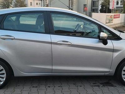 Gebraucht Ford Fiesta 60 PS (44 kW) 2009 Silber Kleinwagen