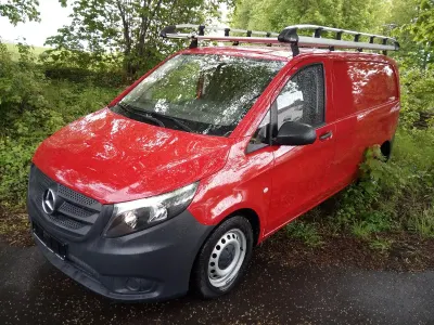 Gebraucht Mercedes Vito 102 PS (75 kW) 2019 Rot Van