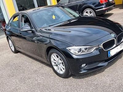 Schwarz Gebraucht 2014 BMW 320 Limousine | 12.200 € (Teuer)