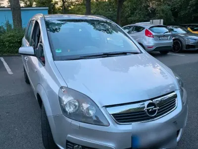 Gebraucht Opel Zafira 140 PS (102 kW) 2007 Silber Van / Kleinbus