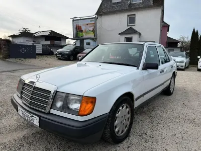 Gebraucht Mercedes E260 166 PS (122 kW) 1988 Weiß Limousine