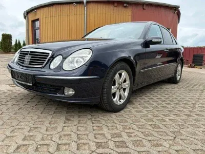 Gebraucht Mercedes E320 225 PS (165 kW) 2005 Blau Limousine