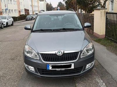 Gebraucht Skoda Fabia Family 90 PS (66 kW) 2013 Grau Kombi
