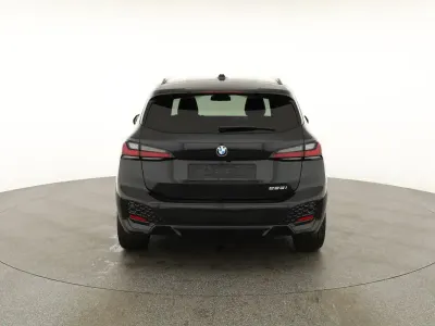 Używany BMW 223 Active Tourer M Sport 218 KM (160 kW) 2025 Czarny Minivan