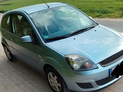 gebraucht Ford Fiesta 1,3 Tüv neu Klima Alu Leder Ahk