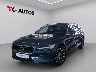 Gebraucht Volvo V60 Momentum 163 PS (119 kW) 2021 Blau Kombi