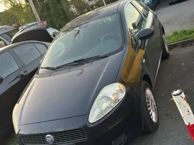 Usata Fiat Punto 85 CV (62 kW) 2006 Blu Utilitaria