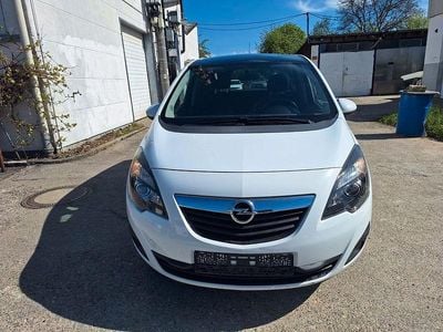 Used Opel Meriva Color Edition 116 HP (85 kW) 2012 White Minivan